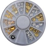 Ρόδα Nail Art με μεταλλικά κοσμήματα νυχιών